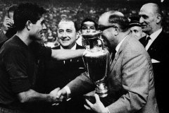 1964-uefa-euro-championship-spain-celebration