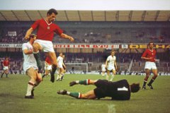 1972-uefa-euro-championship-Hungary-vs-Soviet-Union-0-1